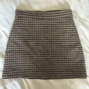 Tweed Wool Blend Mini Skirt - Classy / Preppy - Size Small